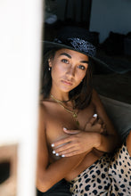 Load image into Gallery viewer, Alexandria Small Pearl Earrings